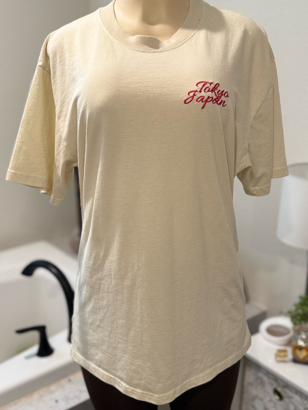 BrandMakers Tokyo Japan Tiger Graphic Tee • Cream • Size Medium